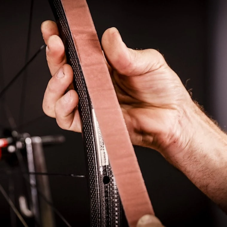 Effetto Mariposa Carogna Double Sided Tubular Gluing Tape - S: 16,5mm X 2m 2 Effetto Mariposa Carogna Double Sided Tubular Gluing Tape - S: 16,5mm X 2m - Image 2