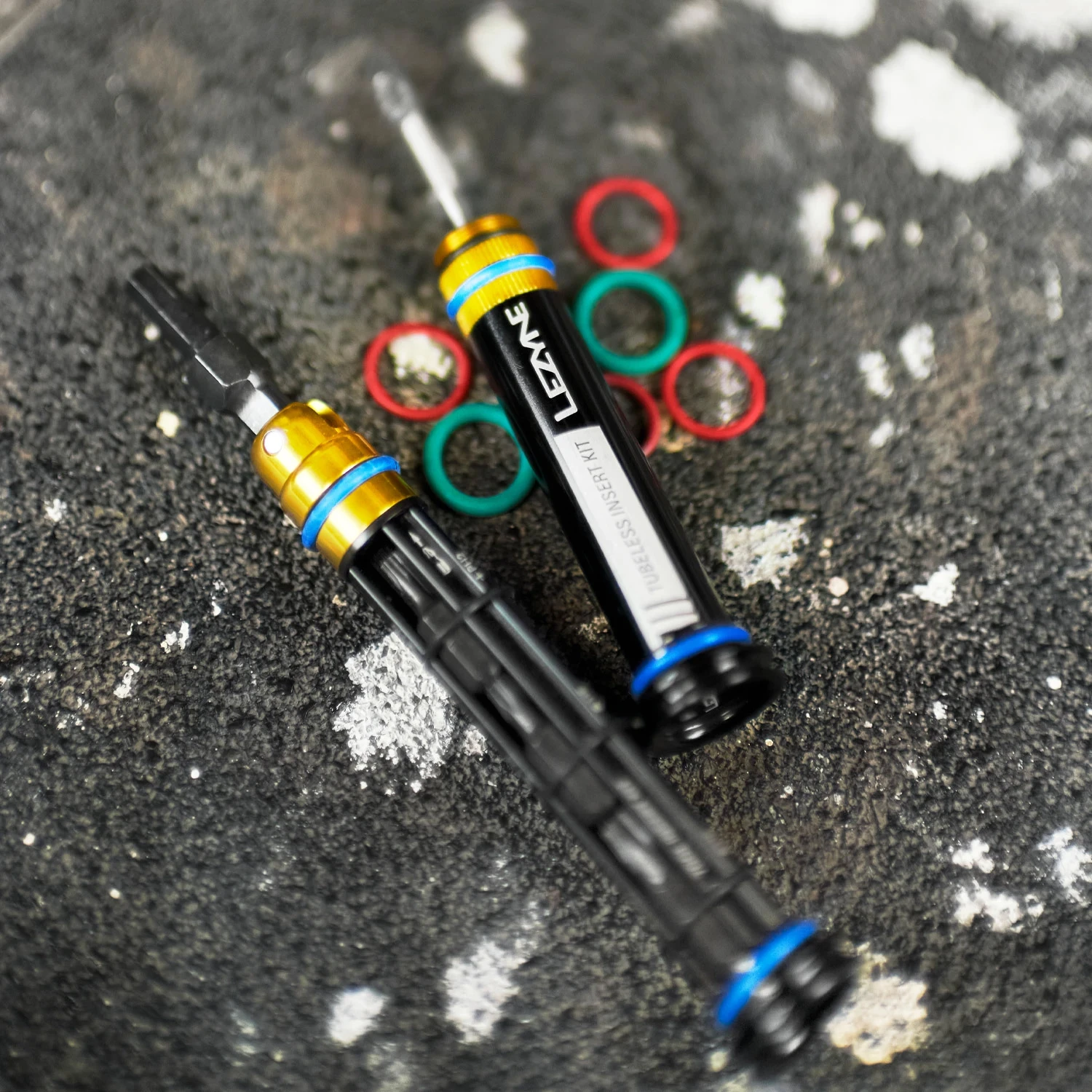 Lezyne Dual Insert Kit - Tubeless Repair Multitool - Medium 8 Lezyne Dual Insert Kit - Tubeless Repair Multitool - Medium - Image 8