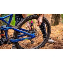 Muc-Off B.A.M! Inflate & Repair Sealant Spray - 125ml -SRAM Bike Parts Sales muc off bam inflate repair sealant spray 125ml 7 1379992