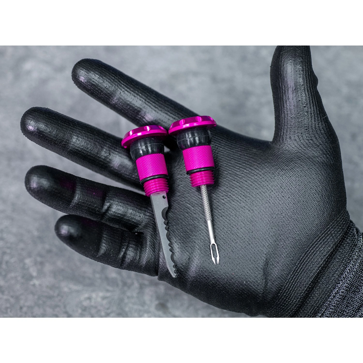 Muc-Off Stealth Tubeless Puncture Plugs - Black 5 Muc-Off Stealth Tubeless Puncture Plugs - Black - Image 5
