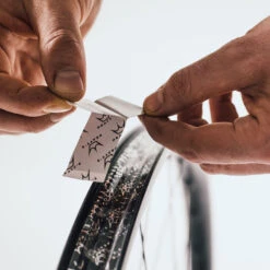 Peaty's Rim Tape Tubeless Rim Tape - 9m 8 Peaty's Rim Tape Tubeless Rim Tape - 9m -SRAM Bike Parts Sales rim tape 2022 in use 2 1488257